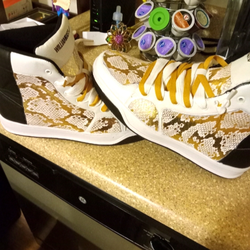 Designed William Rast sz 11